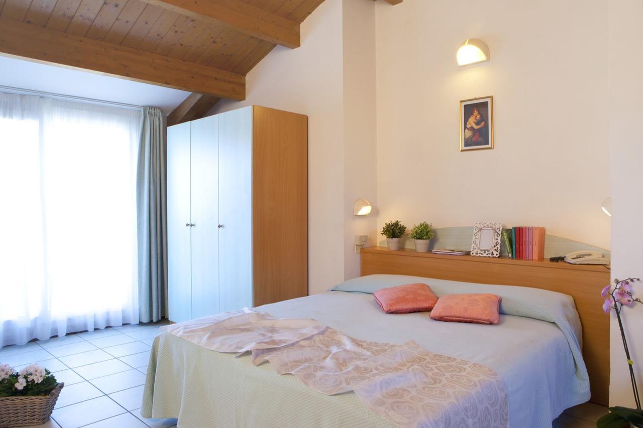 Hotel Lungomare Cattolica Zewnętrze zdjęcie