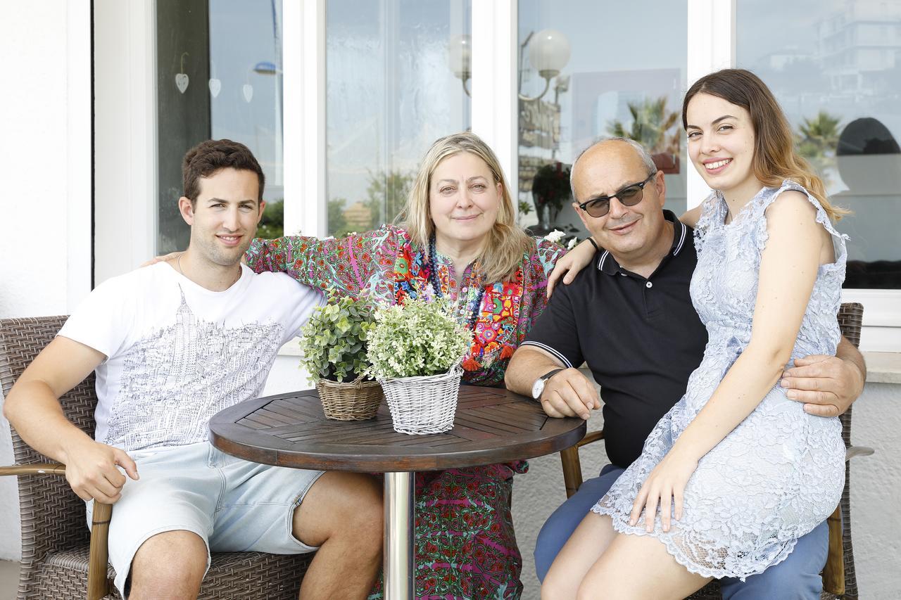 Hotel Lungomare Cattolica Zewnętrze zdjęcie