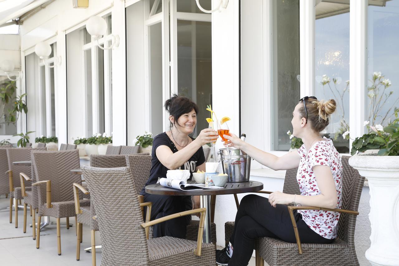 Hotel Lungomare Cattolica Zewnętrze zdjęcie